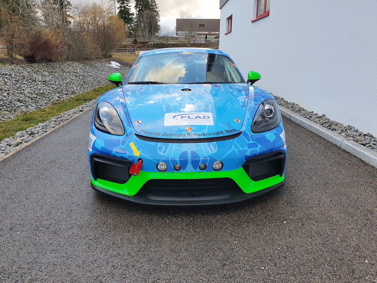 Frontansicht des Porsche Cayman 718 GT4 Clubsport