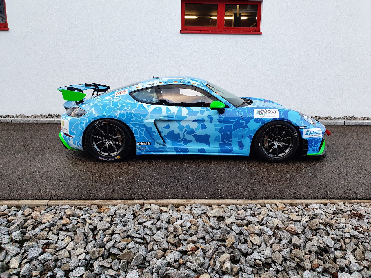 Seitenansicht des Porsche Cayman 718 GT4 Clubsport